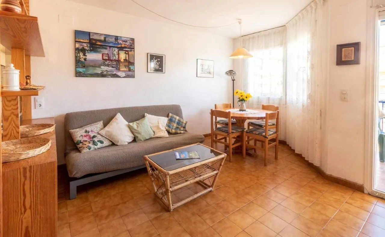 Grifeu 17 Apartamento Al Lado De La Playa Llanca Apartment